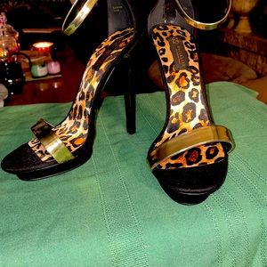 Gold and black socialite shoe never worn